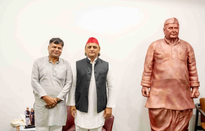 विजय श्रीवास्तव