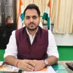 डीएम चर्चित गौर, सोनभद्र